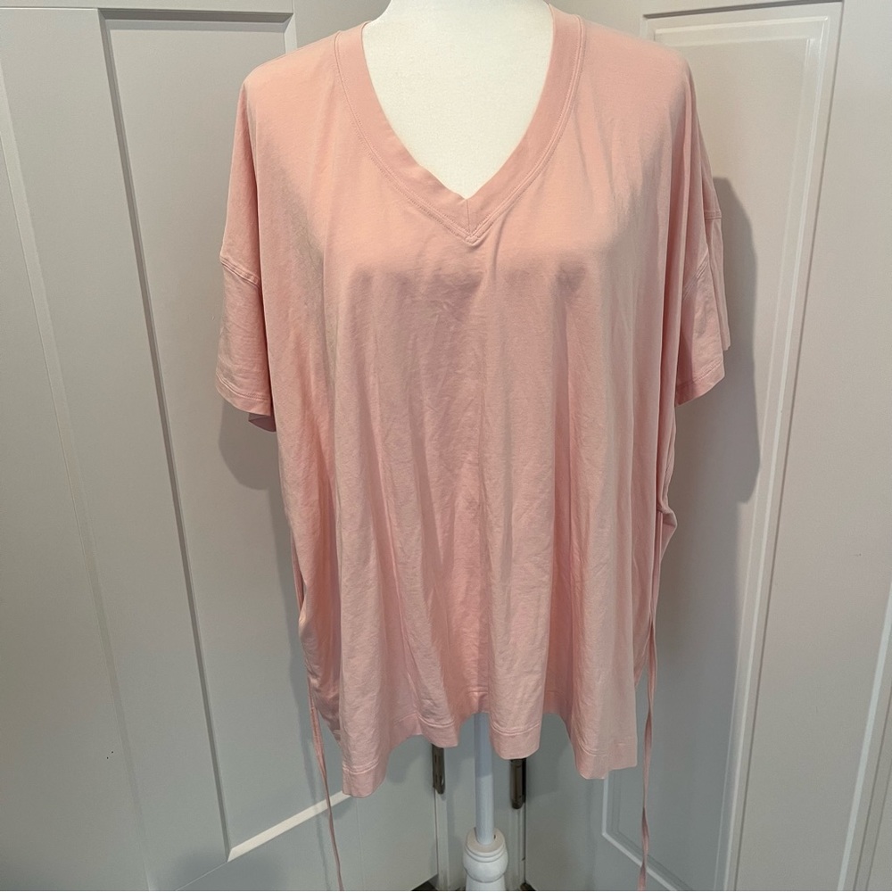 Lululemon Pink T-shirt Sz 8